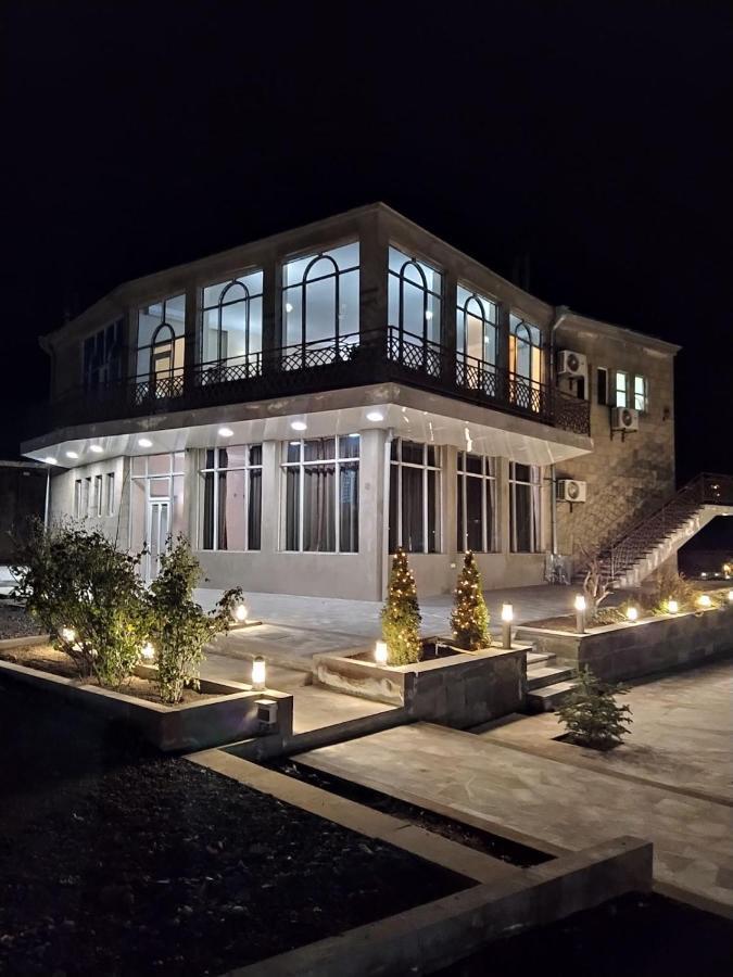Yolyans Hotel Goris Exterior foto